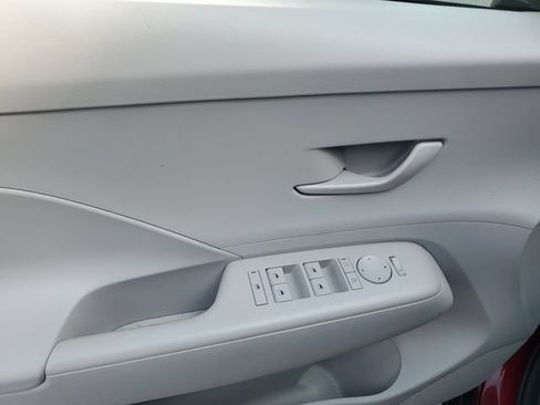 Used 2024 Hyundai Kona SEL FWD image 17