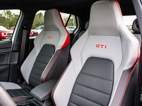 Used 2024 Volkswagen GTI SE image 33