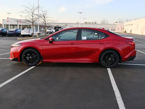 New 2026 Toyota Camry SE FWD image 4
