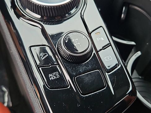 Certified 2023 Kia Sportage SX Prestige AWD/4WD image 17