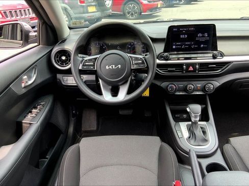 Used 2023 Kia Forte LXS image 7