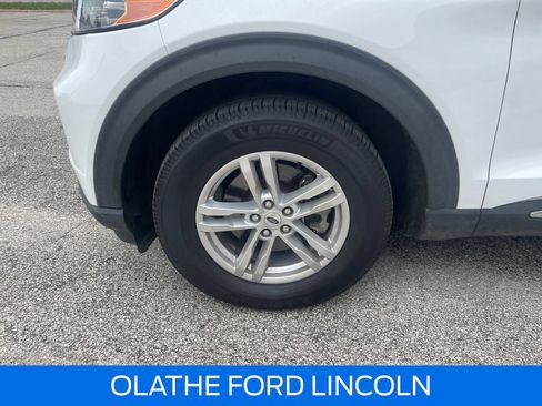 Certified 2021 Ford Explorer XLT w/ Equipment Group 202A AWD/4WD image 32