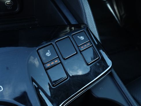 Used 2025 Kia Sportage EX image 15