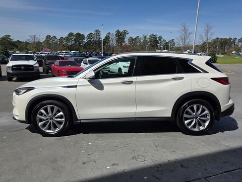 Used 2022 INFINITI QX50 Essential image 4