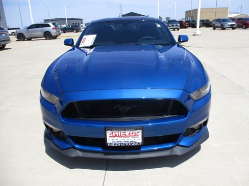 Used 2017 Ford Mustang GT w/ GT Performance Package RWD image 9