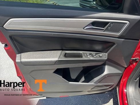 Used 2018 Volkswagen Atlas SE FWD image 19