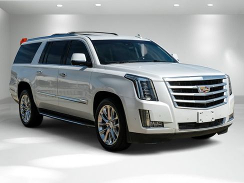 Used 2019 Cadillac Escalade ESV Premium Luxury RWD image 6