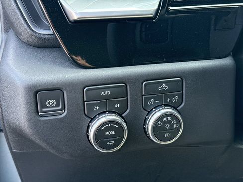 New 2026 GMC Sierra 1500 Elevation w/ Elevation Select Package AWD/4WD image 18