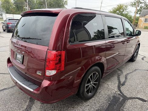 Used 2019 Dodge Grand Caravan GT FWD image 8