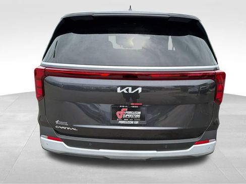 New 2026 Kia Carnival FWD image 6