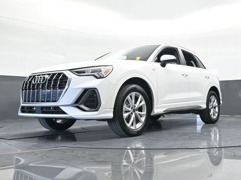 Used 2025 Audi Q3 2.0T Premium image 57