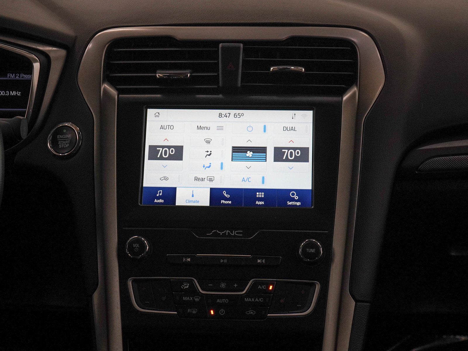 Used 2020 Ford Fusion SE AWD/4WD image 15