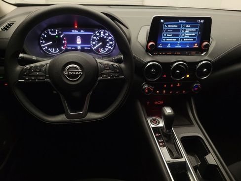 Used 2025 Nissan Sentra SV FWD image 22