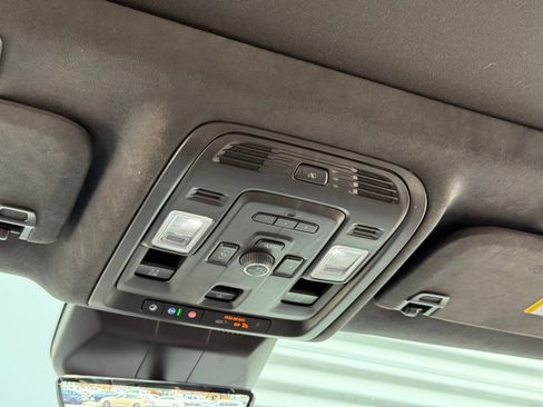 Used 2022 Cadillac Escalade ESV Sport Platinum image 29