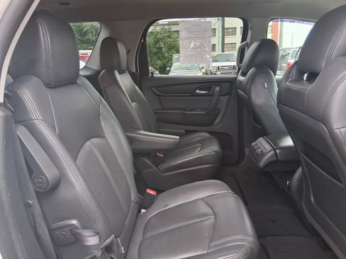 Used 2013 GMC Acadia SLE FWD image 22