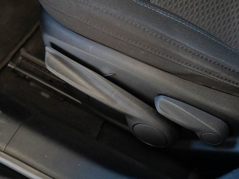 Used 2023 Jeep Compass Sport image 14