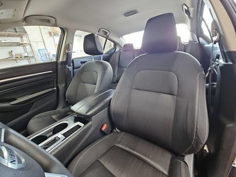 Used 2021 Nissan Altima 2.5 SV FWD image 21