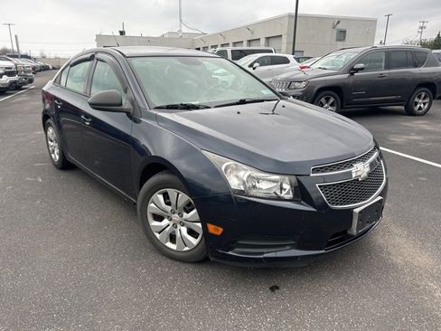 Used 2014 Chevrolet Cruze LS image 1
