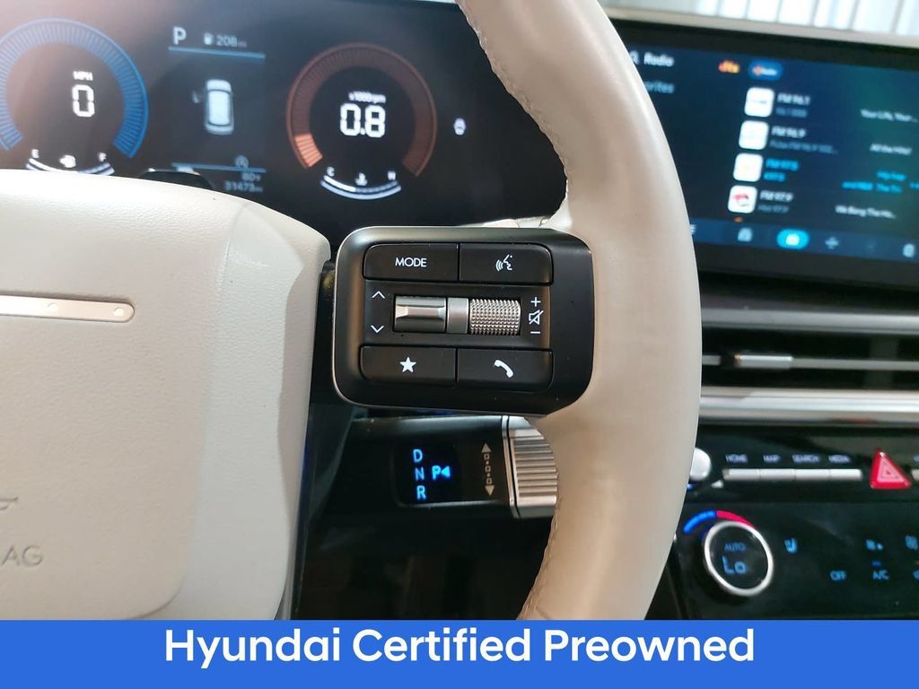 Used 2025 Hyundai Santa Fe SEL FWD image 19