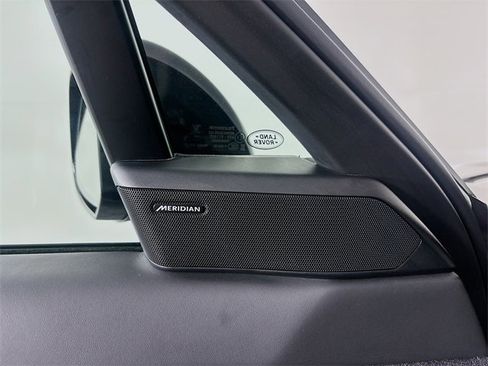 Used 2025 Land Rover Range Rover Sport SE image 21