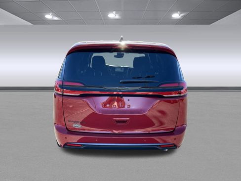 New 2026 Chrysler Pacifica Select FWD image 6