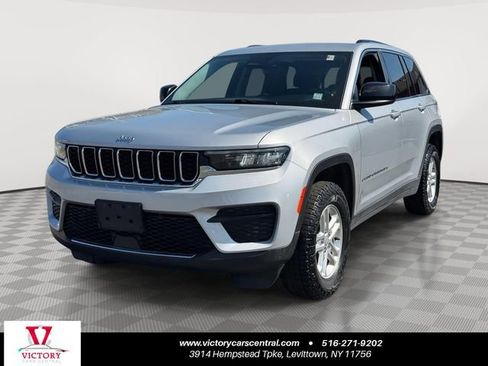 Used 2023 Jeep Grand Cherokee Laredo w/ Luxury Tech Group I AWD/4WD image 1