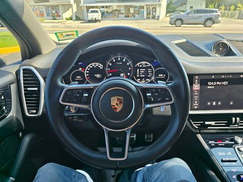 Used 2020 Porsche Cayenne S AWD/4WD image 6