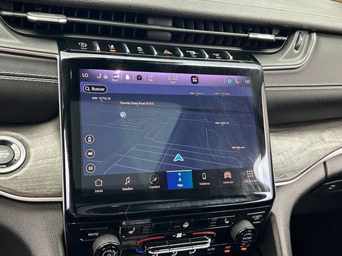 Used 2021 Jeep Grand Cherokee L Limited RWD image 22