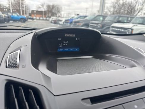 Used 2017 Ford Escape SE image 32