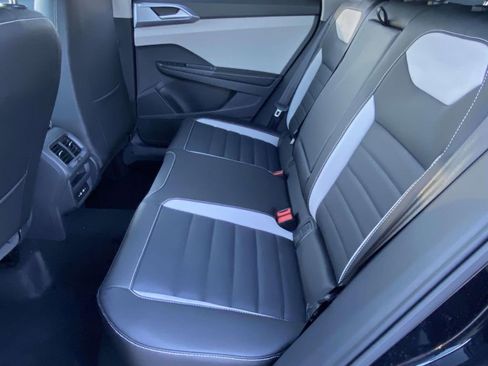New 2026 Volkswagen Taos SEL AWD/4WD image 10