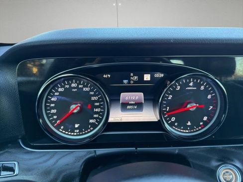Used 2018 Mercedes-Benz E 300 4MATIC image 15