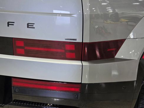 Used 2024 Hyundai Santa Fe Calligraphy AWD/4WD image 12