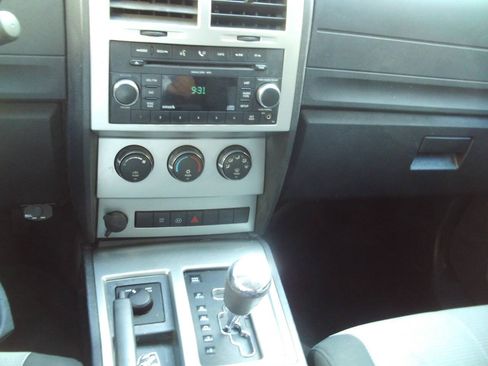 Used 2009 Dodge Nitro SE AWD/4WD image 27