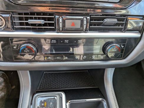 Certified 2024 Nissan Pathfinder SV image 19