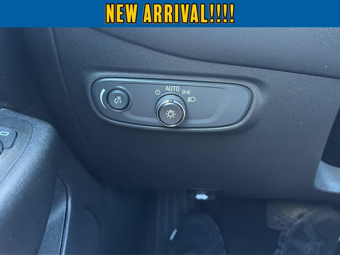 Used 2022 Chevrolet Equinox LT AWD/4WD image 18