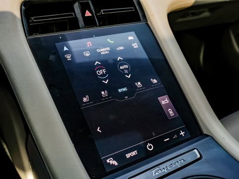 Used 2022 Porsche Taycan image 27