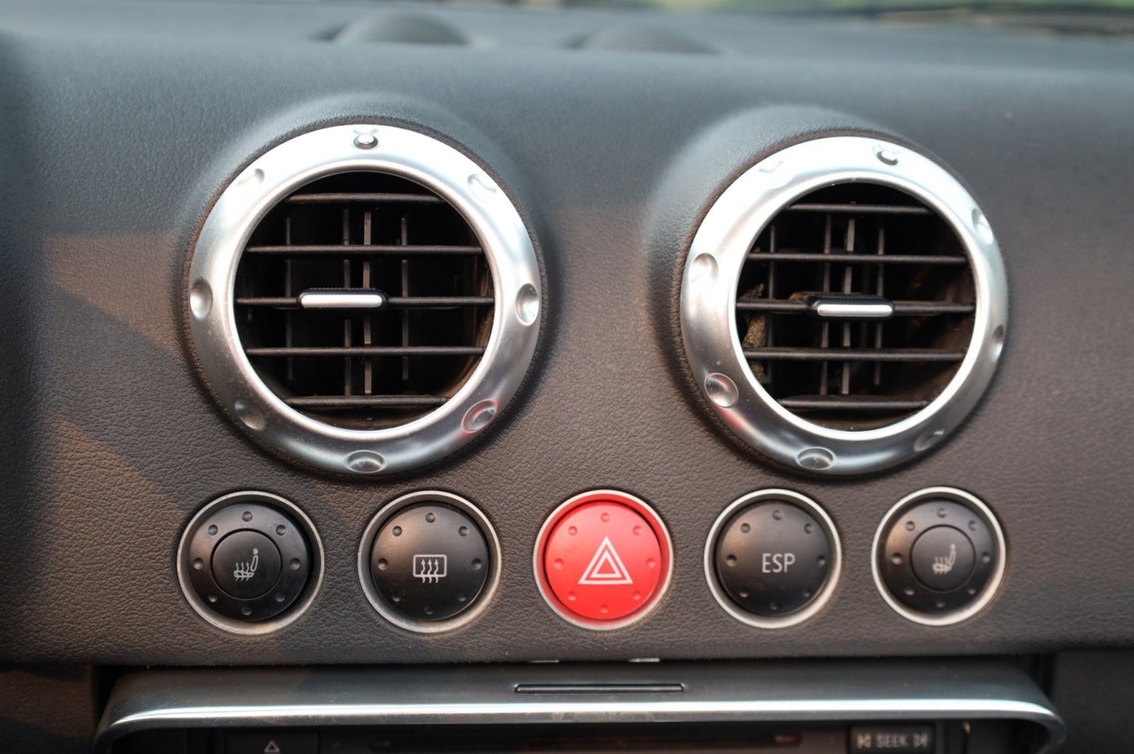 Used 2002 Audi TT 1.8T FWD image 23