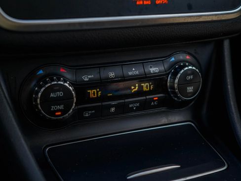 Used 2019 Mercedes-Benz CLA 250 4MATIC image 22