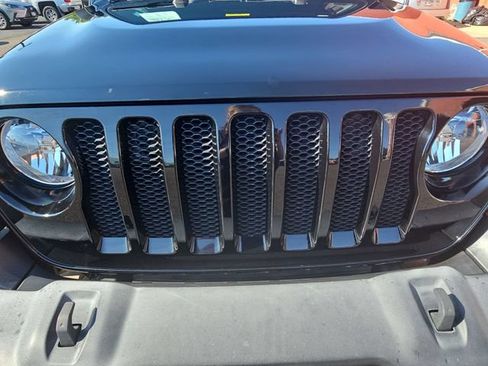 Used 2022 Jeep Wrangler Unlimited Sport AWD/4WD image 35