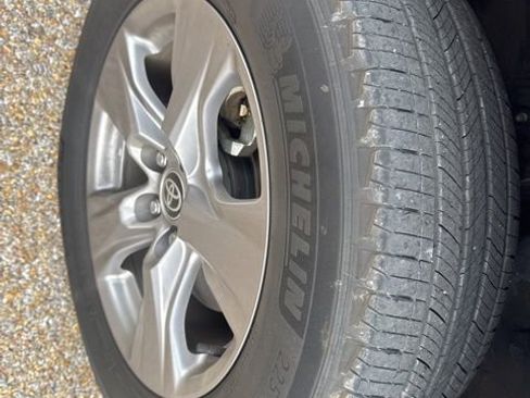 Used 2022 Toyota RAV4 XLE image 14