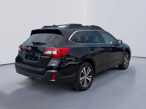 Used 2019 Subaru Outback 2.5i Limited AWD/4WD image 3