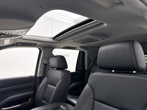 Used 2019 Chevrolet Tahoe LT image 3