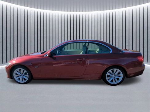 Used 2011 BMW 328i Convertible image 8