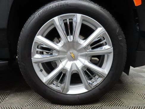 Used 2024 Chevrolet Tahoe High Country image 8