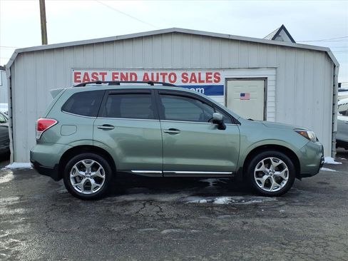 Used 2017 Subaru Forester 2.5i Touring image 2