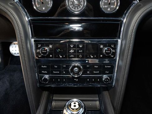 Used 2020 Bentley Mulsanne RWD image 42