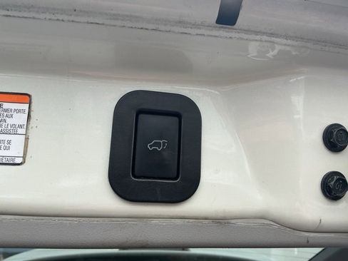 Used 2018 Toyota Sienna Limited Premium image 29