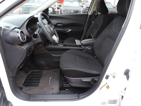 Used 2023 Nissan Kicks SV FWD image 19