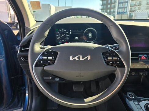 Certified 2024 Kia Niro Wind w/ Wind Preserve Package FWD image 25