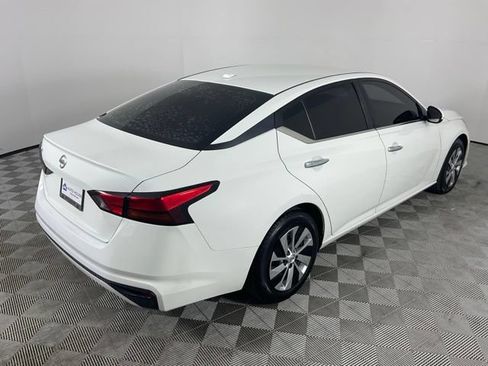 Used 2019 Nissan Altima 2.5 S FWD image 10
